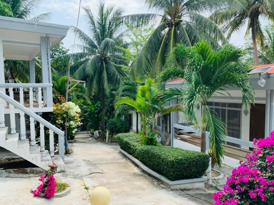 Indra Koh Rong Resort Derm Tkov Village Bagian luar foto