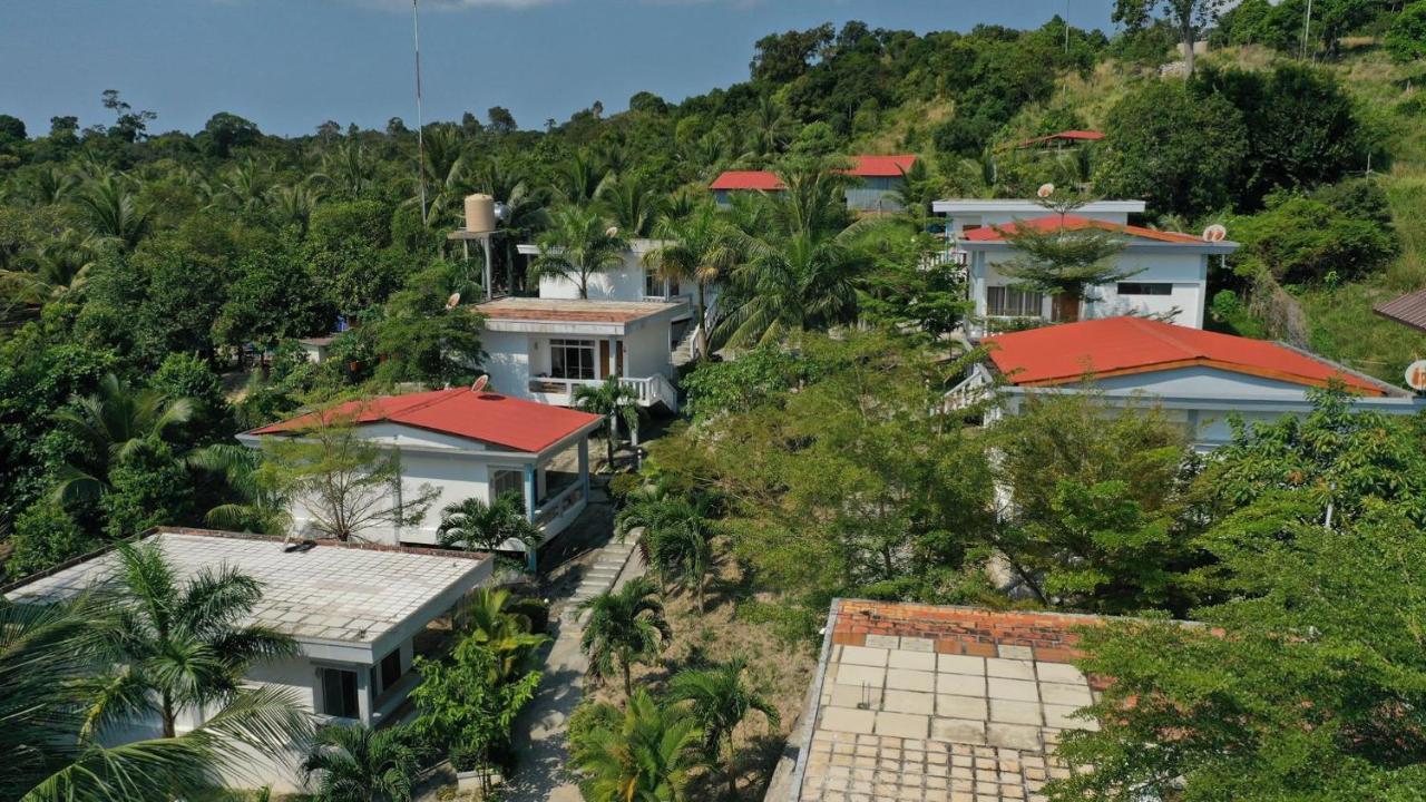 Indra Koh Rong Resort Derm Tkov Village Bagian luar foto